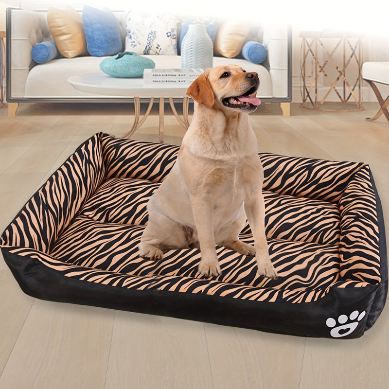 Rectangular dog bed made of polyester with soft filling for all dogs