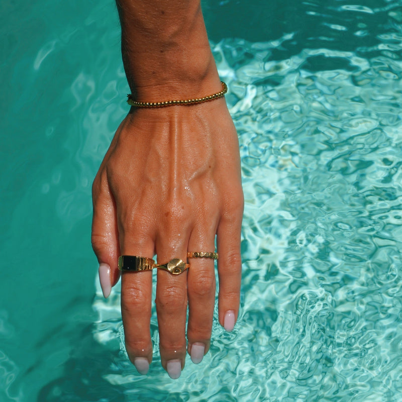 Sun Signet Ring in Stainless Steel with a Round Engraved Face