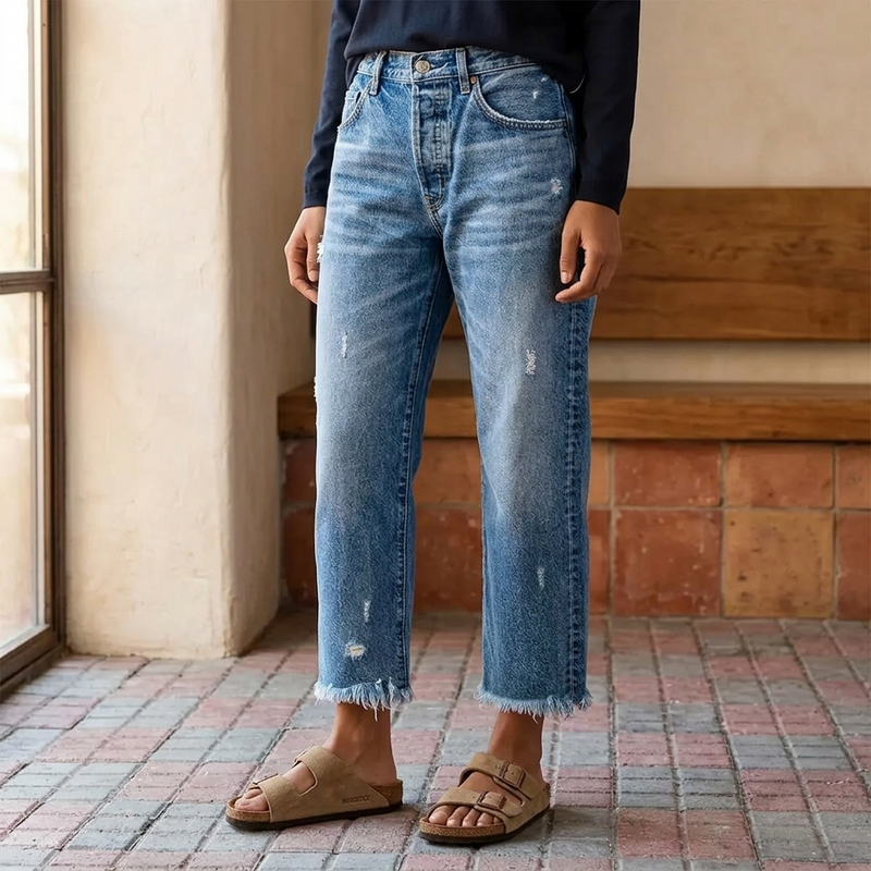 Women’s Cropped Straight-Leg Jeans with Fringed Hem
