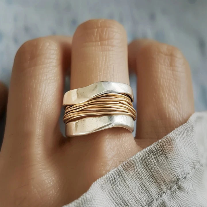 Layered Wave Ring with Twisted Cord Detail for Everyday Wear