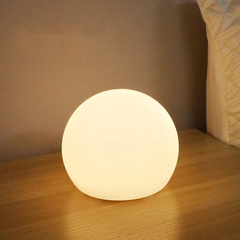 Dimmable LED Globe Lamp for Ambient Floor and Table Lighting