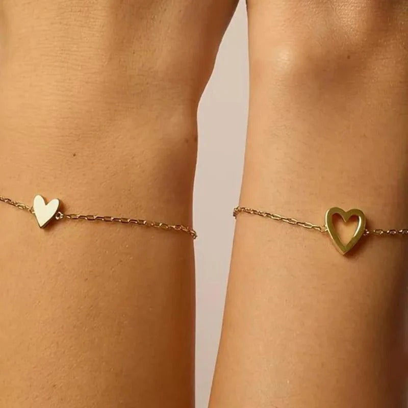 Two-Piece Mother and Daughter Heart Bracelet Set with Adjustable Chains