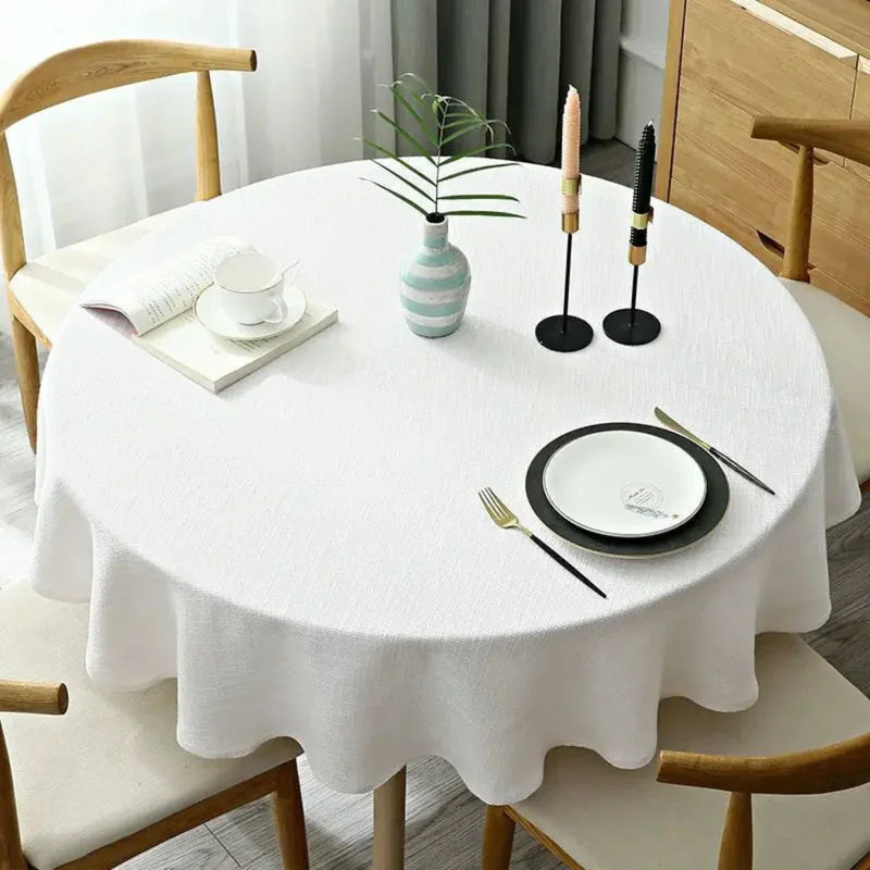 Linen Tablecloth with Woven Texture for a Stylish and Practical Table