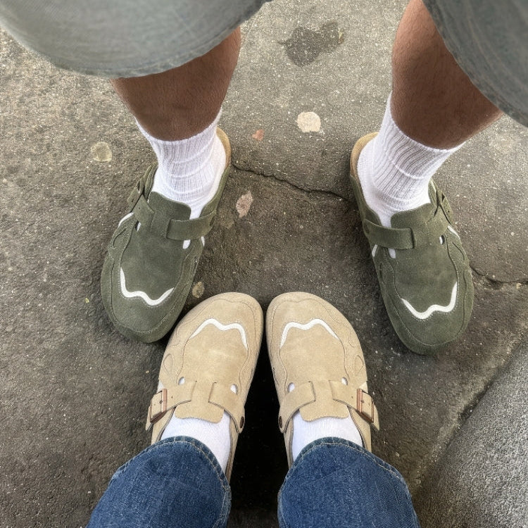 Unisex Comfort Clogs with Adjustable Heel Strap and Cushioned Footbed