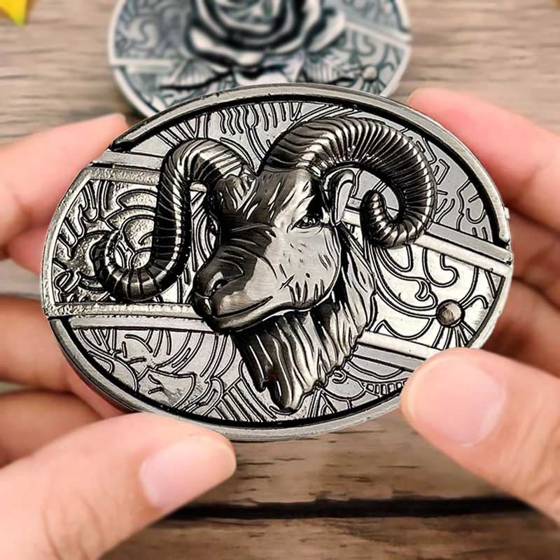 Western Oval Belt Buckle with Decorative Motif