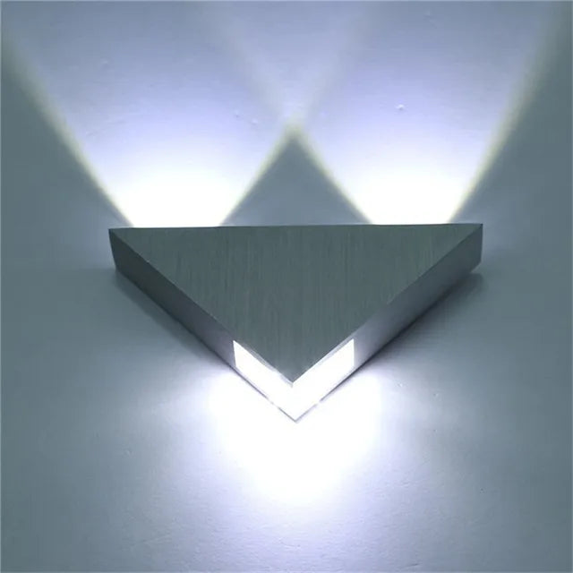 Modern LED Wall Lamp with Triangular Design for Atmospheric Wall Lighting