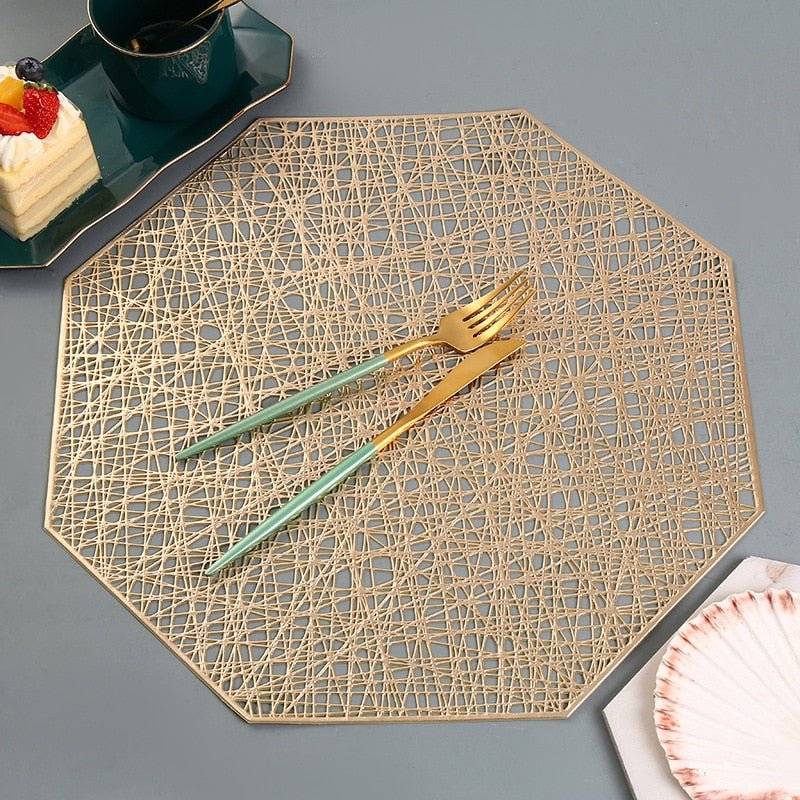 Decorative Round Placemat with Heat-Resistant Non-Slip Design