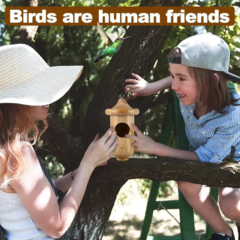 Natural Pine Hanging Birdhouse with Removable Roof & Feeding Groove