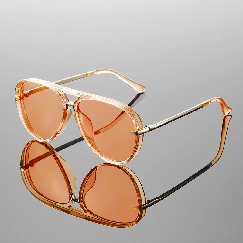 Women's Classic Aviator Sunglasses with Lightweight Frame and UV400 Lenses