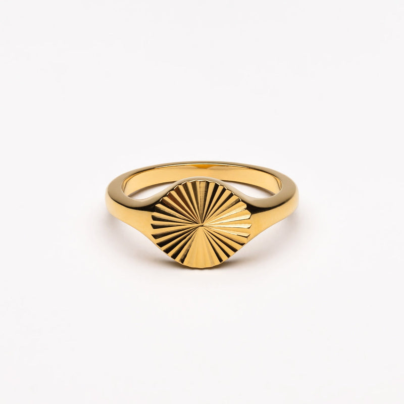 Sun Signet Ring in Stainless Steel with a Round Engraved Face