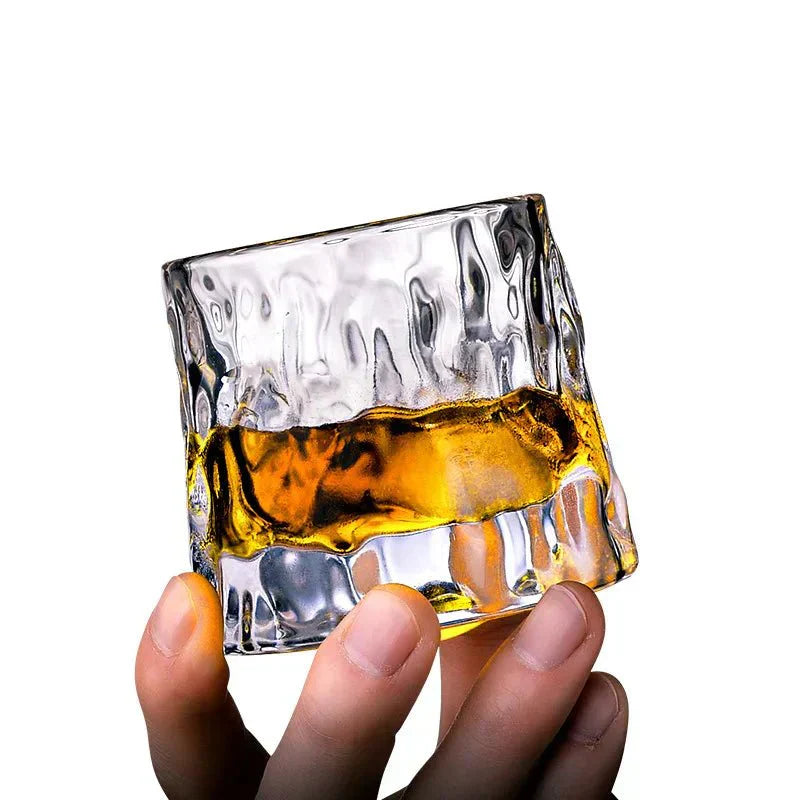 Whisky Glass with Rotating Design and Geometric Relief for Elegant Enjoyment