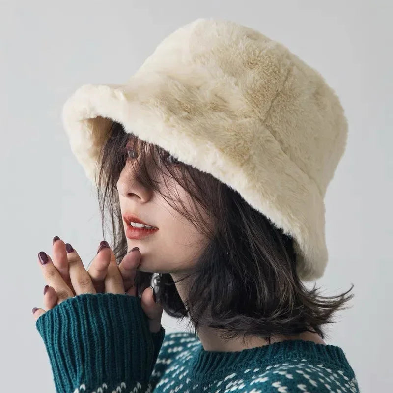 Bucket Hat for Women with Faux Fur and a Downward Brim