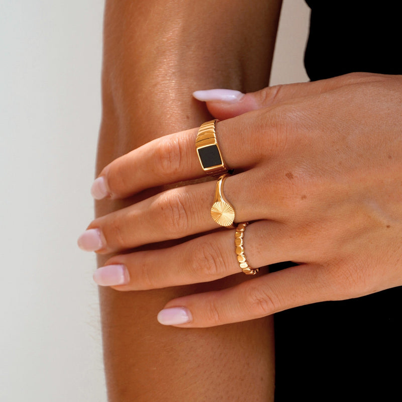 Sun Signet Ring in Stainless Steel with a Round Engraved Face